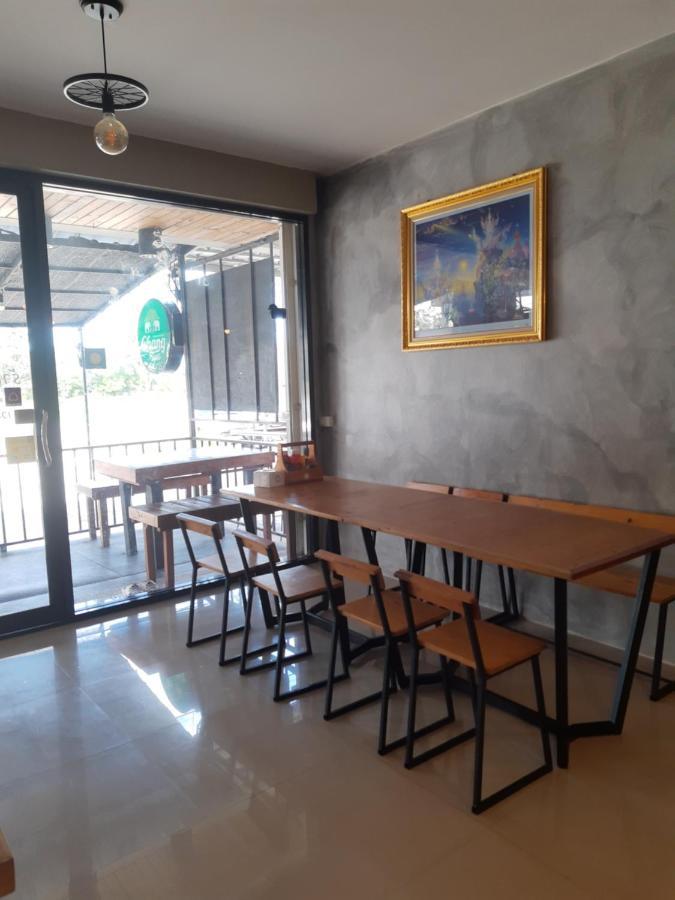 Baankhuninn Urt Airport Surat Thani Exterior photo